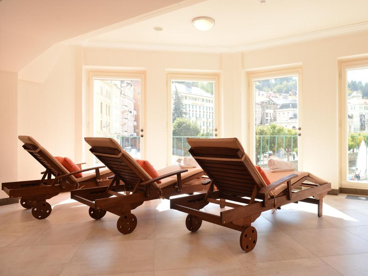 Ea Apartmany Mozart Karlsbad Buitenkant foto