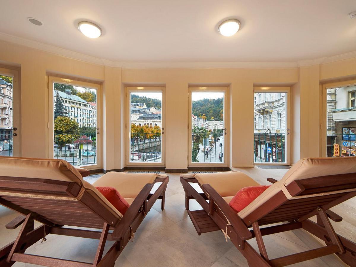 Ea Apartmany Mozart Karlsbad Buitenkant foto