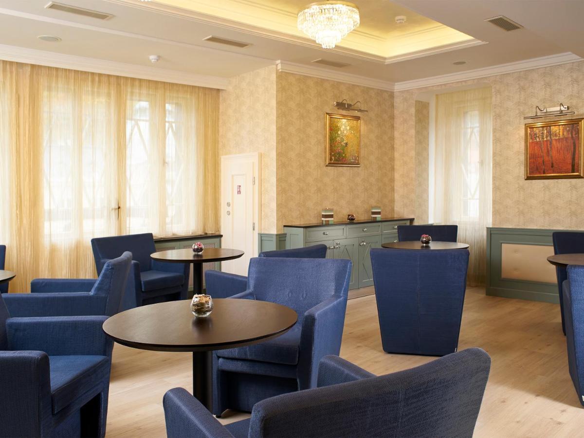 Ea Apartmany Mozart Karlsbad Buitenkant foto