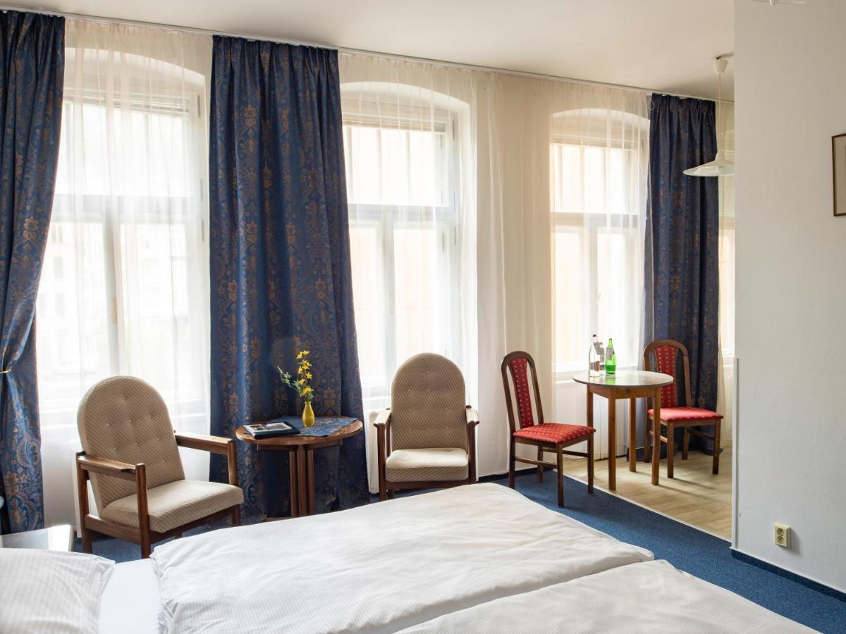 Ea Apartmany Mozart Karlsbad Buitenkant foto