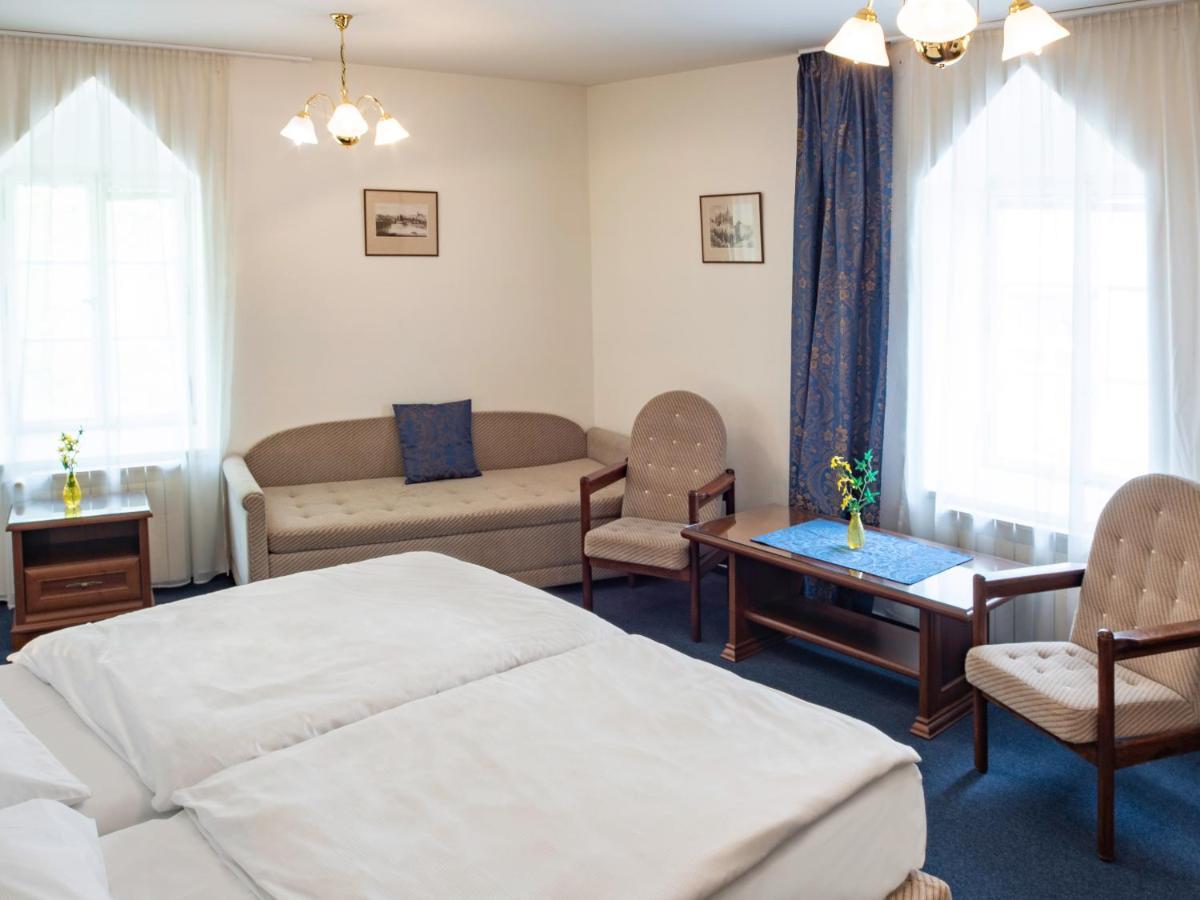 Ea Apartmany Mozart Karlsbad Buitenkant foto