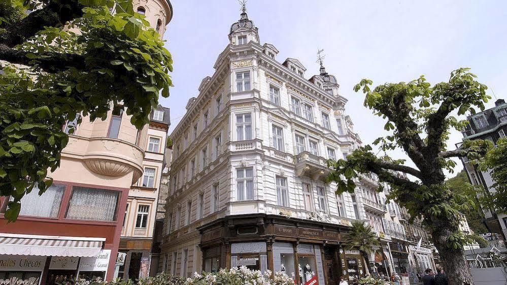 Ea Apartmany Mozart Karlsbad Buitenkant foto